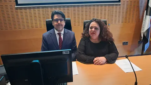Cristina P&eacute;rez e Ismael Kasrou en la jornada de Administraci&oacute;n Abierta / C&eacute;sar Mart&iacute;n