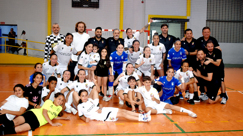 La AD Ceuta FC femenina finaliza en primera posici&oacute;n la temporada regular. Foto: Rafa B&aacute;ez