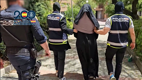 La Polic&iacute;a Nacional detiene a dos mujeres que hab&iacute;an creado una academia de la yihad