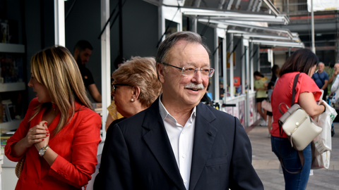 El presidente Vivas visita la Feria del Libro / Rafa B&aacute;ez