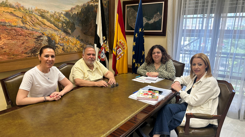Reuni&oacute;n de UGT con la delegada del Gobierno