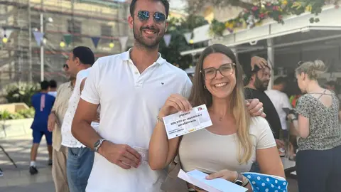 Tarde en blanco de la Semana del Comercio / Alba Palomino