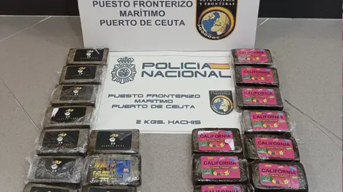 Tabletas de hach&iacute;s aprehendido en el puerto