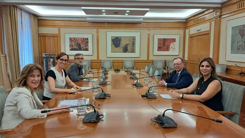 Reuni&oacute;n entre el presidente de la Ciudad Aut&oacute;noma, Juan Vivas, y la ministra de Sanidad, M&oacute;nica Garc&iacute;a