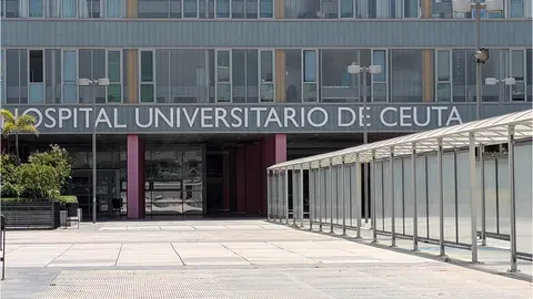 Hospital Universitario / Rafa B&aacute;ez