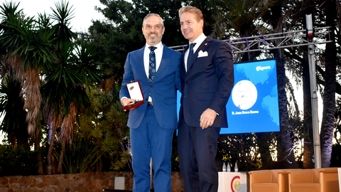 Juan Bravo recibe la Medalla de Oro de la C&aacute;mara de Comercio de Ceuta (1)