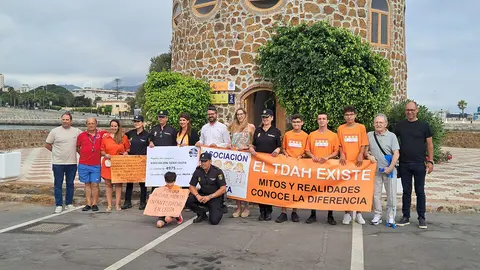 La Polic&iacute;a Nacional entrega el cheque de la recaudaci&oacute;n de la Ruta 091 a TDAH Ceuta / C&eacute;sar Mart&iacute;n