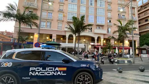 Edificio de la Plaza de los Reyes donde se han encontrado el cadaver