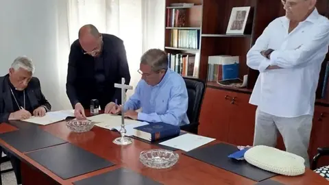 Fernando Sotomayor toma posesi&oacute;n como director de C&auml;ritas