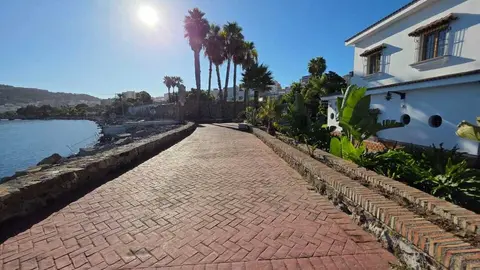Escollera Poblado Marinero (Muelle Norte del Puerto Deportivo) / Laura Ortiz
