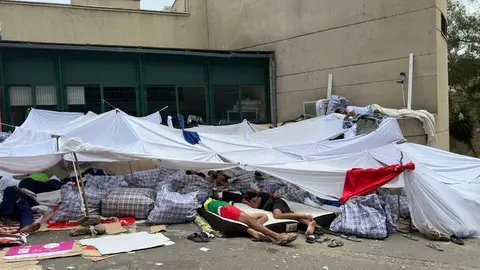 Inmediaciones del Centro de Estancia Temporal de Inmigrantes. CETI: Mohamed Ettouileb