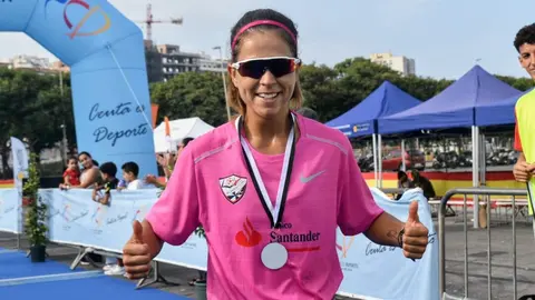Mar&iacute;a Romero, ganadora de la competici&oacute;n femenina en el Trail La Fortaleza. Foto: Rafa B&aacute;ez