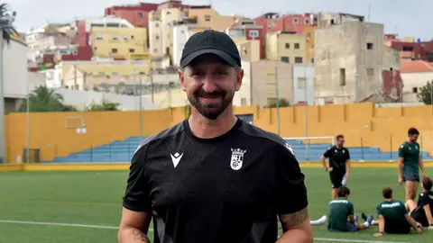David &Aacute;lvarez 'Polaco' entrenador del filial de la AD Ceuta FC