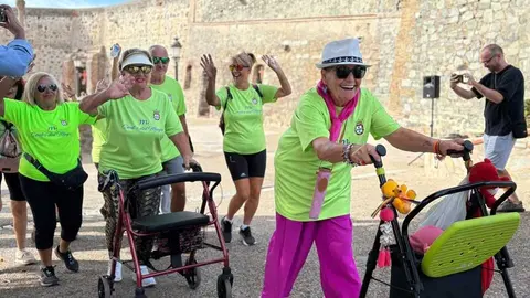 Marcha de Mayores / Alma Palomino