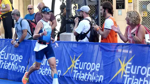 Triatl&oacute;n Ciudad de Ceuta celebrado durante la Copa de Europa. Foto: Rafa B&aacute;ez