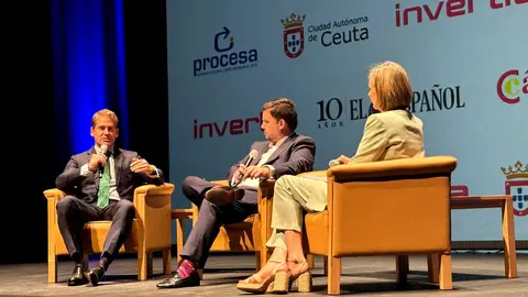 Karim Bulaix y Arantxa Campos durante el III Foro Econ&oacute;mico de El Espa&ntilde;ol / Mohammed Ettouileb