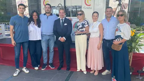  La familia de D'Armando con Karim Bulaix 