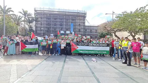 Concentraci&oacute;n por la Paz en Palestina / C&eacute;sar Mart&iacute;n