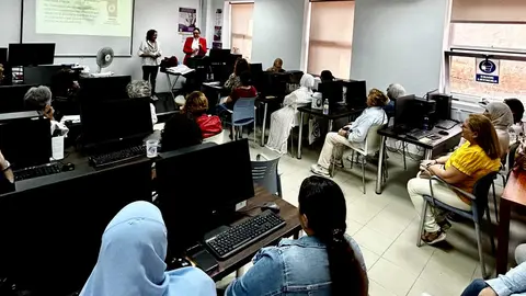 Charla de concienciaci&oacute;n sobre el c&aacute;ncer de mama en el CAM / Ciudad Aut&oacute;noma de Ceuta