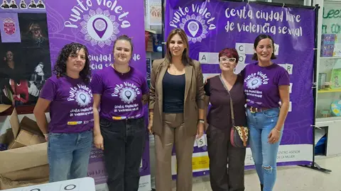 Punto Violeta en el Instituto Abyla / C&eacute;sar Mart&iacute;n