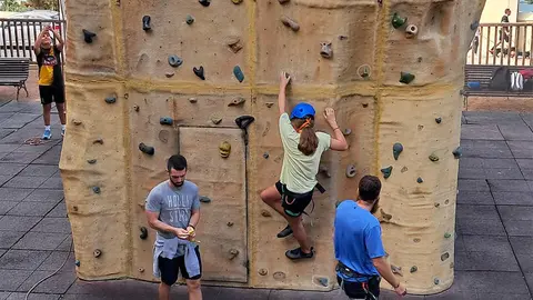 Talleres de la Casa de la Juventud en el Roc&oacute;dromo / C&eacute;sar Mart&iacute;n