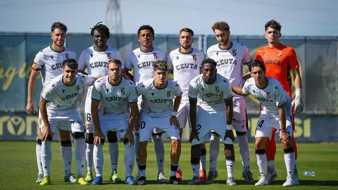 Jugadores del Ceuta B en la Ciudad Deportiva Bah&iacute;a de C&aacute;diz. Foto: AD Ceuta FC