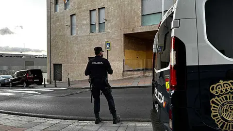 OPERACI&Oacute;N POLICIAL / Mohamed Ettouileb