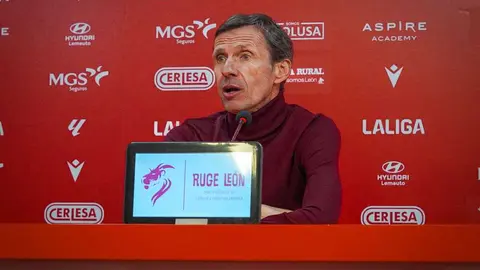 Ziganda, t&eacute;cnico de la Cultural, en la rueda de prensa previa al encuentro. Foto: Cultural y Deportiva Leonesa.