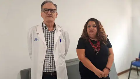 La delegada del Gobierno, Cristina P&eacute;rez, y el director de INGESA, Jes&uacute;s Lopera