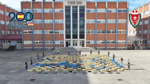 20 toneladas de hach&iacute;s&nbsp;ocultas entre cajas de pimientos verdes en camiones frigor&iacute;ficos procedentes de Marruecos / CNP