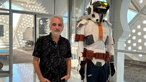 Juan &Aacute;lvarez, dibujante de c&oacute;mics / Alma Palomino
