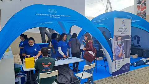 Stand de 'Pregunta a tu enfermera' / C&eacute;sar Mart&iacute;n