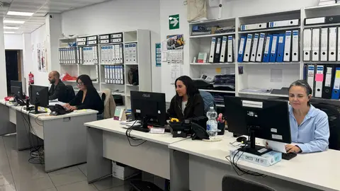 Todos los interesados pueden solicitar informaci&oacute;n en las oficinas de la C&aacute;mara de Comercio, en la calle Real