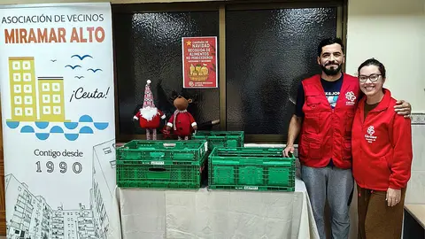 Recogida de alimentos de la Asociaci&oacute;n de Vecinos de Miramar Alto