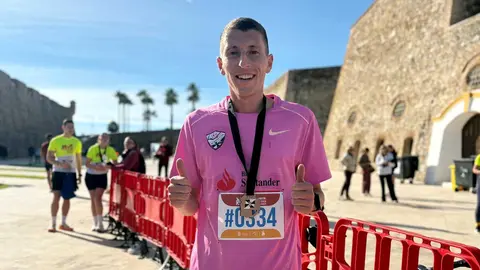 &Aacute;lvaro Salguero, ganador de la Media Marat&oacute;n de Ceuta en la categor&iacute;a masculina