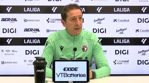 Luis Miguel Ramis en la rueda de prensa previa al Ceuta - Burgos.