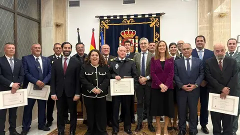Medalla al M&eacute;rito de la Protecci&oacute;n Civil: Ceuta reconoce la profesionalidad de sus servidores p&uacute;blicos / Alma Palomino