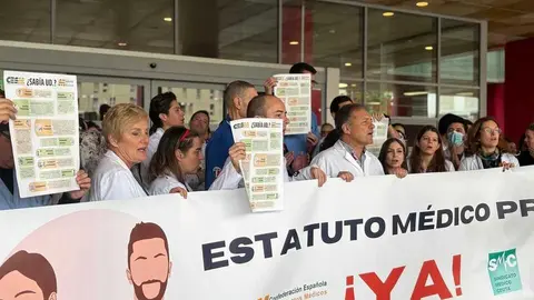 "M&oacute;nica dimisi&oacute;n": la huelga deja quir&oacute;fanos cerrados, consultas suspendidas y cr&iacute;tica a INGESA / Alma Palomino