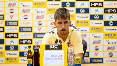 Manu Fuster en sala de prensa antes de visitar al Ceuta. Foto: UD Las Palmas.