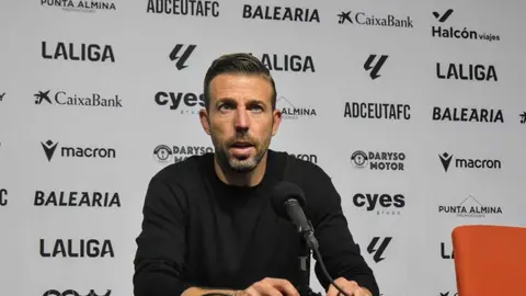 Luis Garc&iacute;a en la sala de prensa del Alfonso Murube. Foto: Rafa B&aacute;ez.