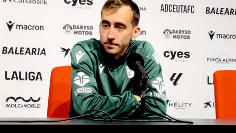 Rub&eacute;n D&iacute;ez en la sala de prensa del Alfonso Murube 