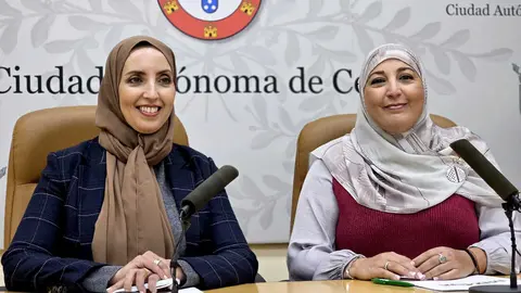 Las diputadas Fatima Hamed y Nadia Mohamed durante una de sus comparecencias / Laura Ortiz