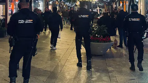 M&aacute;s polic&iacute;as, m&aacute;s presencia y m&aacute;s prevenci&oacute;n: este es el plan de seguridad de Ceuta en Navidad / Alma Palomino