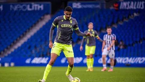 Youness durante el duelo entre el filial de la Real Sociedad y la AD Ceuta FC