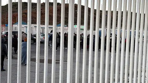 Pelea en el lado marroqu&iacute; de la frontera