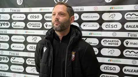 'Taconi', segundo entrenador del Ceuta femenino de Primera Iberdrola. Foto: Rub&eacute;n B&aacute;ez.