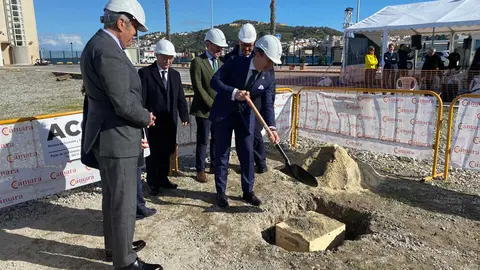 Colocaci&oacute;n de la primera piedra de la incubadora de alta tecnolog&iacute;a Odissea