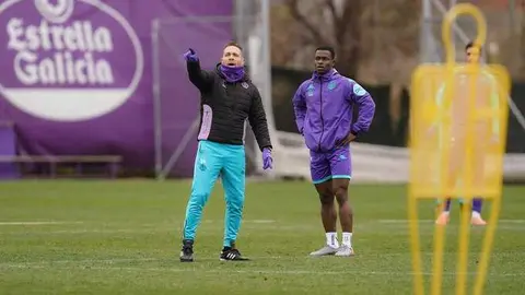Luis Garc&iacute;a Tevenet en un entrenamiento del Real Valladolid. Foto: Real Valladolid.
