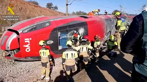 Tr&aacute;gico accidente ferroviario en Adamuz (C&oacute;rdoba). Imagen distribuida por la Guardia Civil (2)