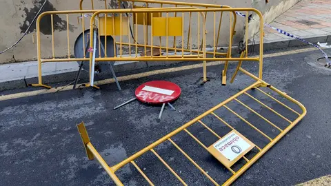 El temporal de poniente se deja notar en Ceuta con diversas incidencias a lo largo de esta noche _ Rafa B&aacute;ez